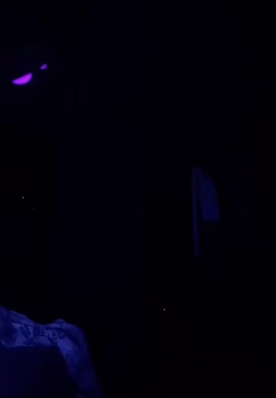 @Neon dancer