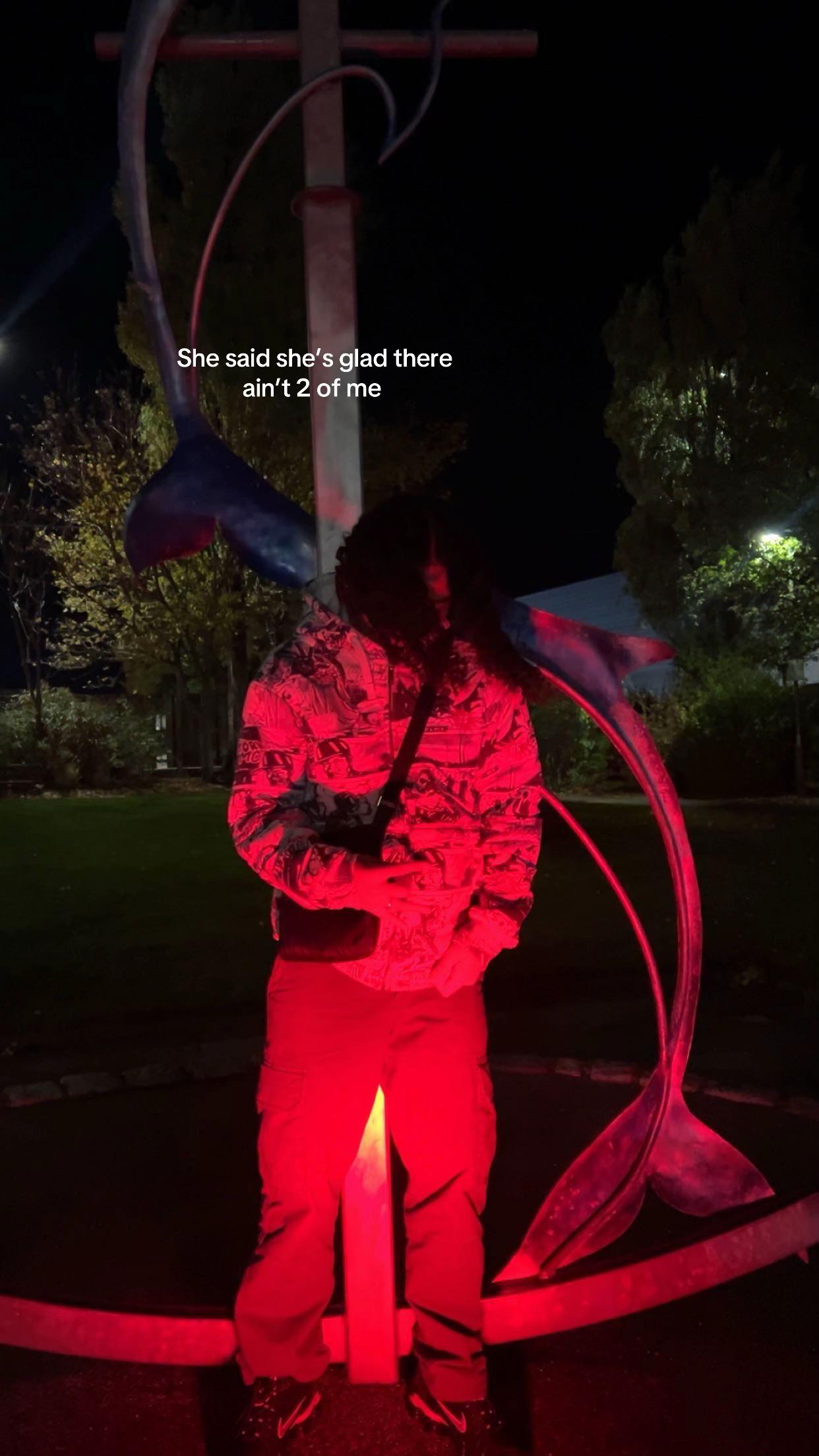 @👀