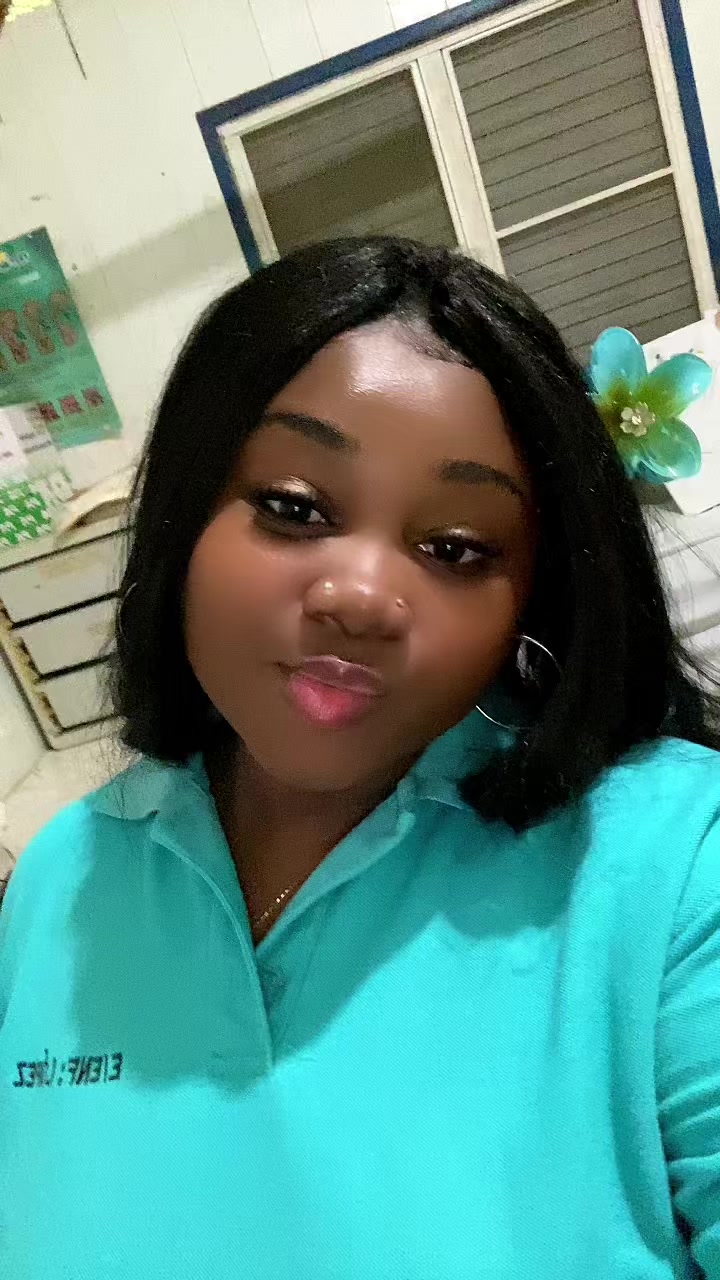 @🦋La Priwcit🦋
