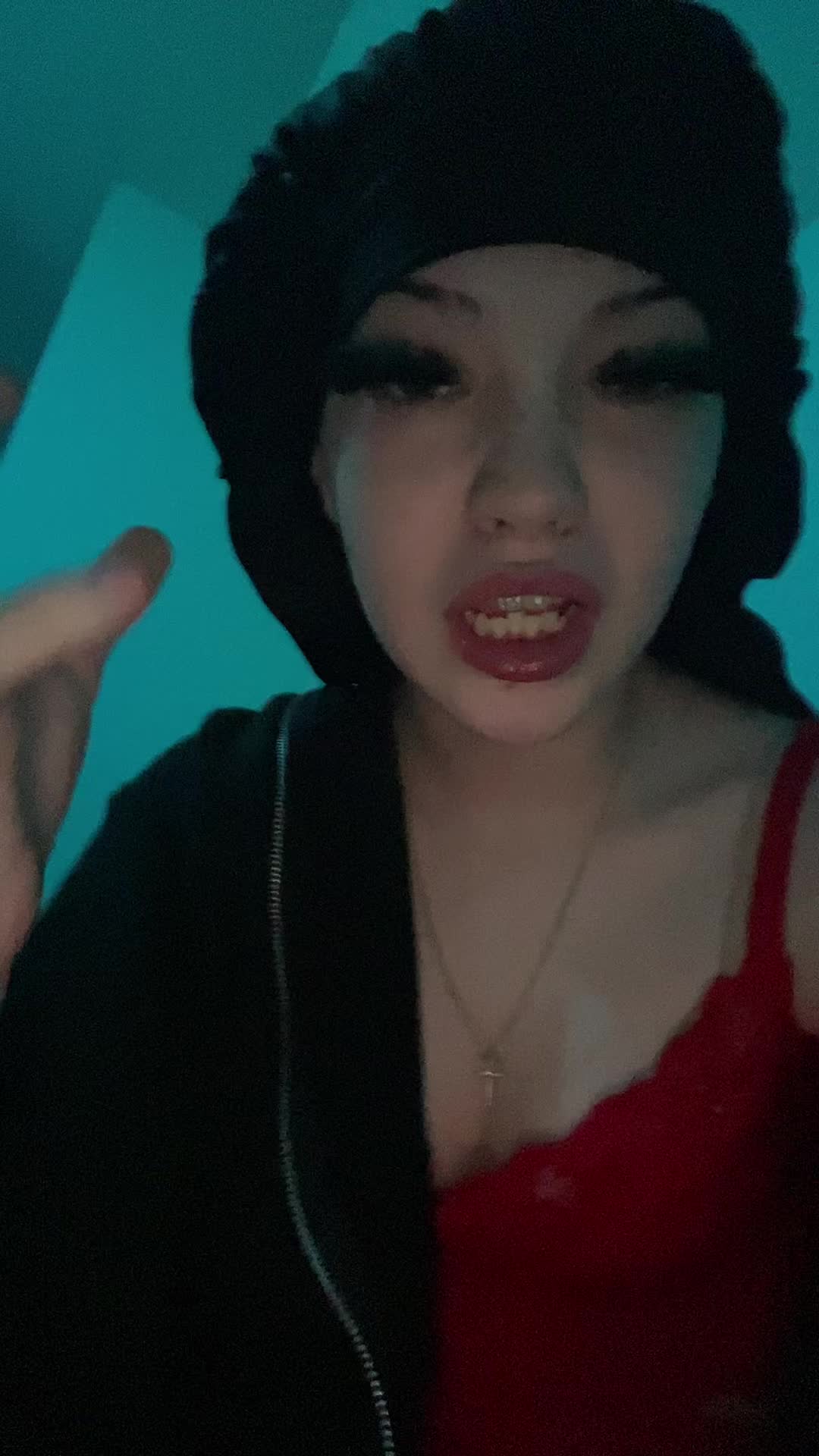 @chloe