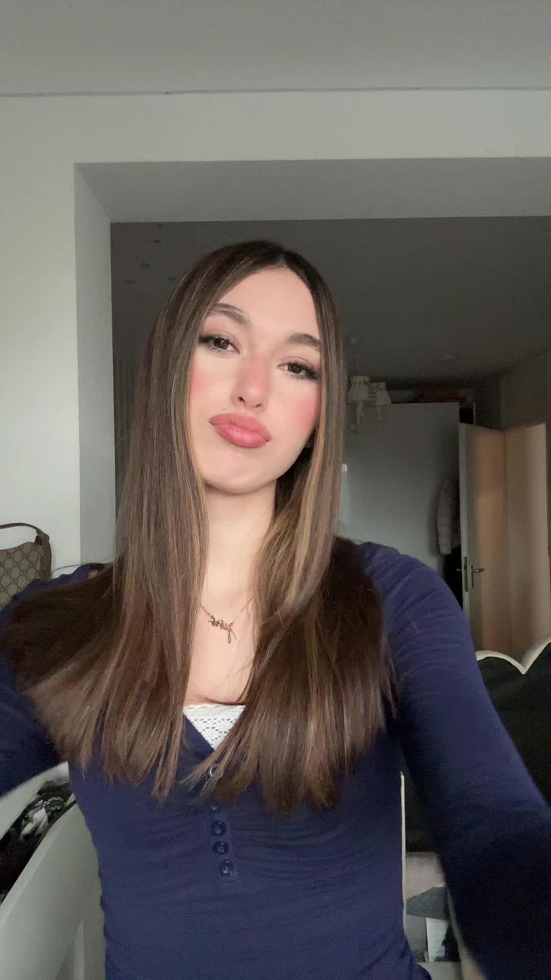 @alischx.frbg