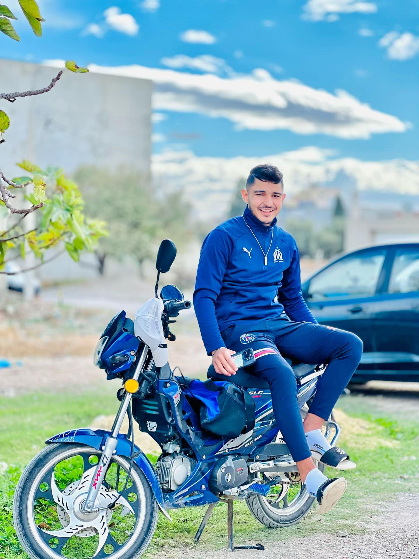 @👑قاسم أمين الزعيشي👑