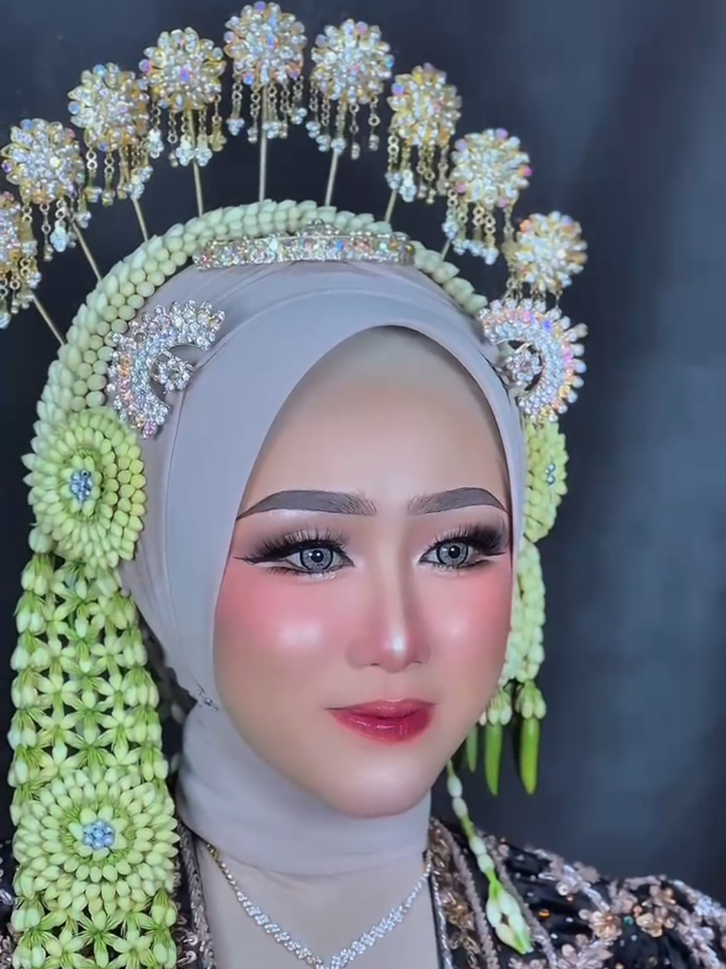 @HIEKMAA MAKE UP JEMBER