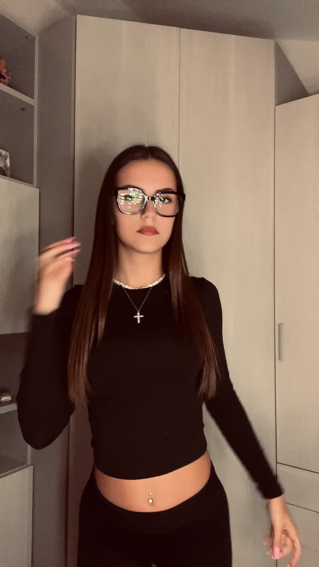 @𝒜𝓃𝓃𝒶🖤