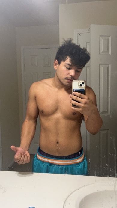 @izzyvega