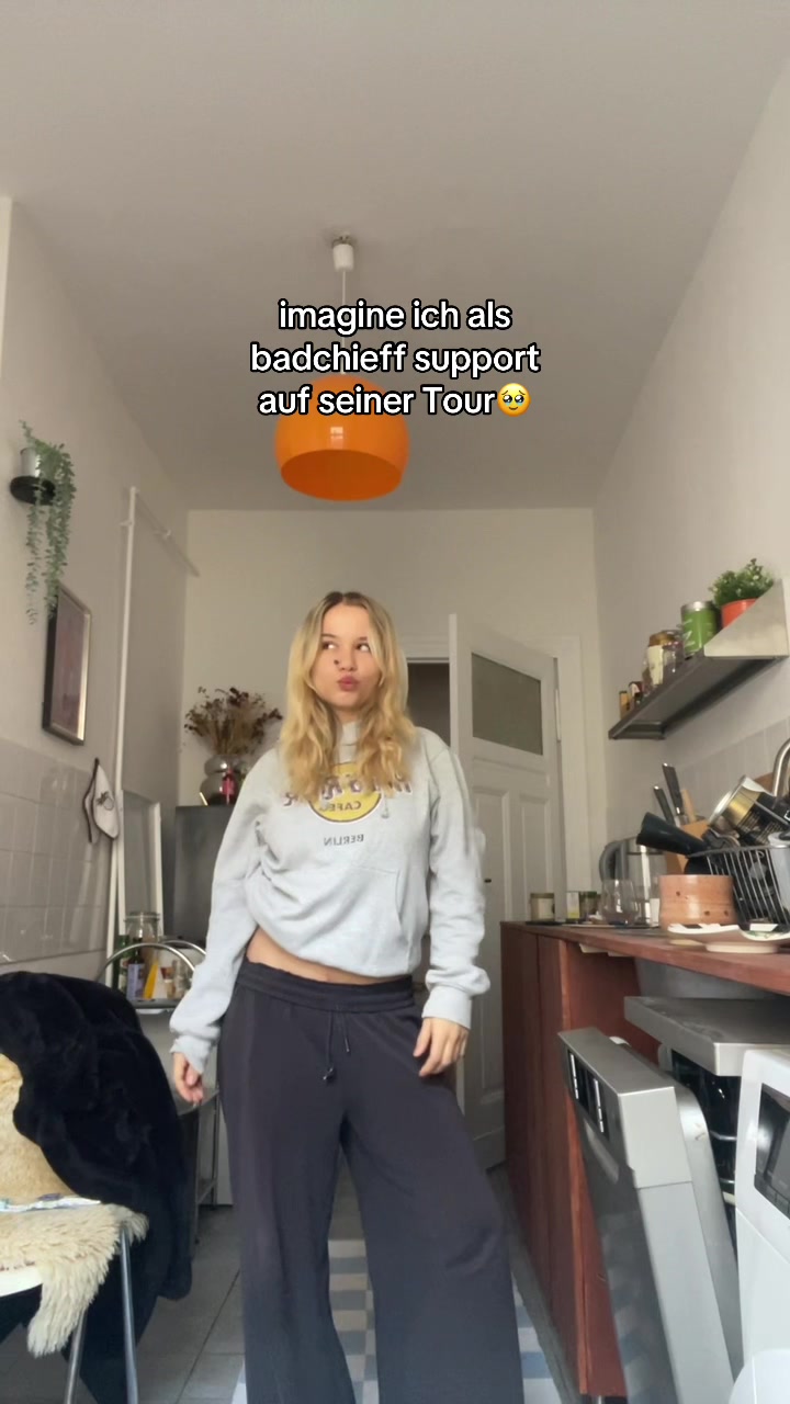 @bella