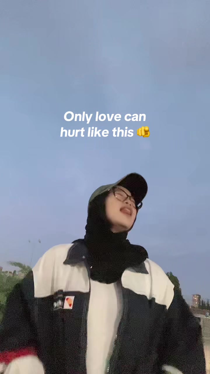 @Hallie✨