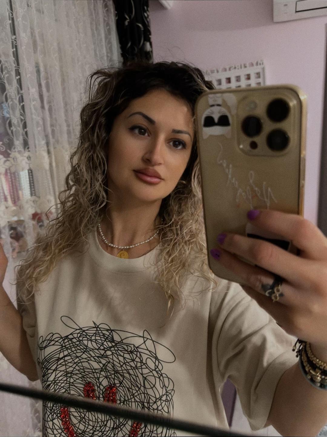 @Cătălina 👑