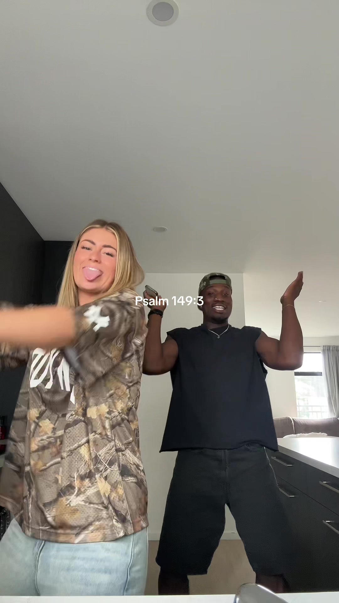 @ashbond_