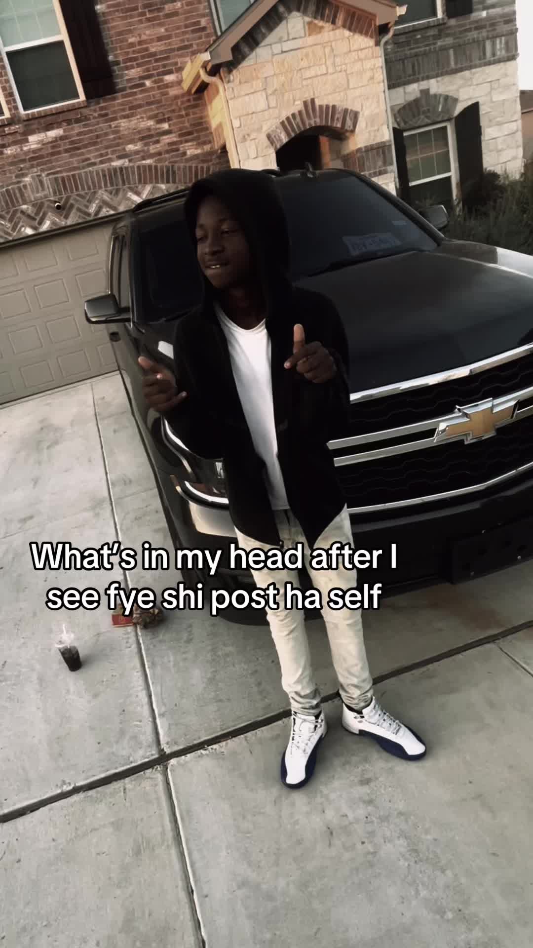 @🐶