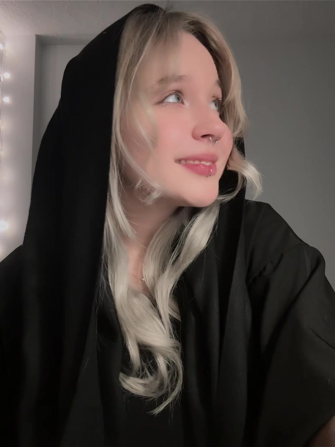 @aweiloria