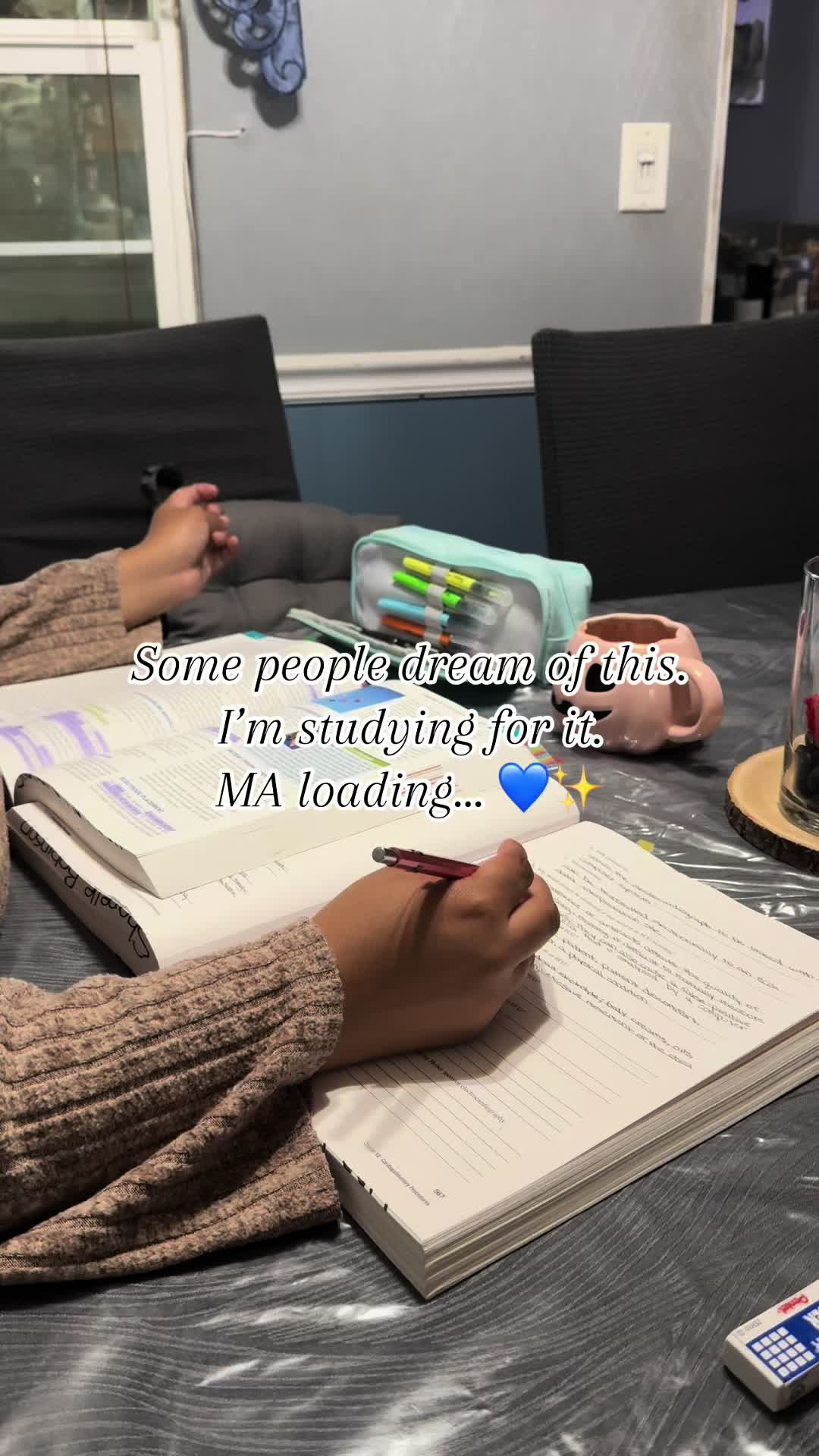 @ScrubsAndStudies👩🏽&zwj;⚕️📚