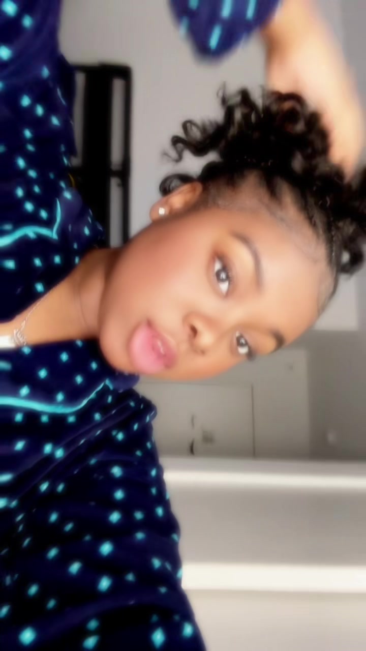 @0nly1aria