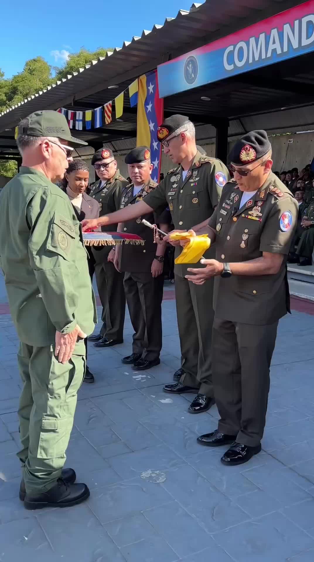 @EjercitoBolivariano