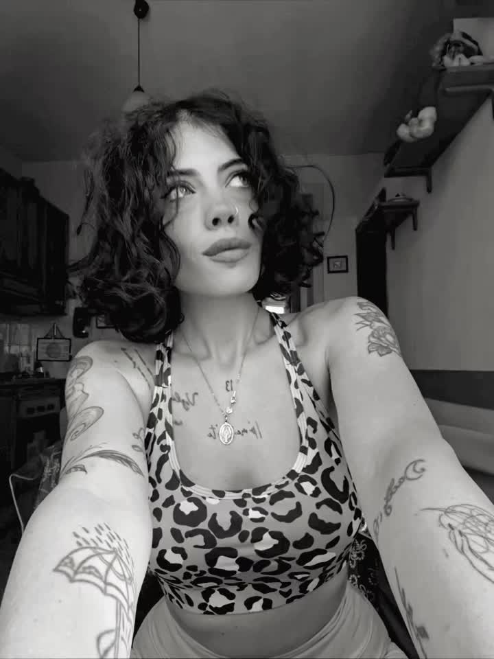 @Mina🖤🔥13