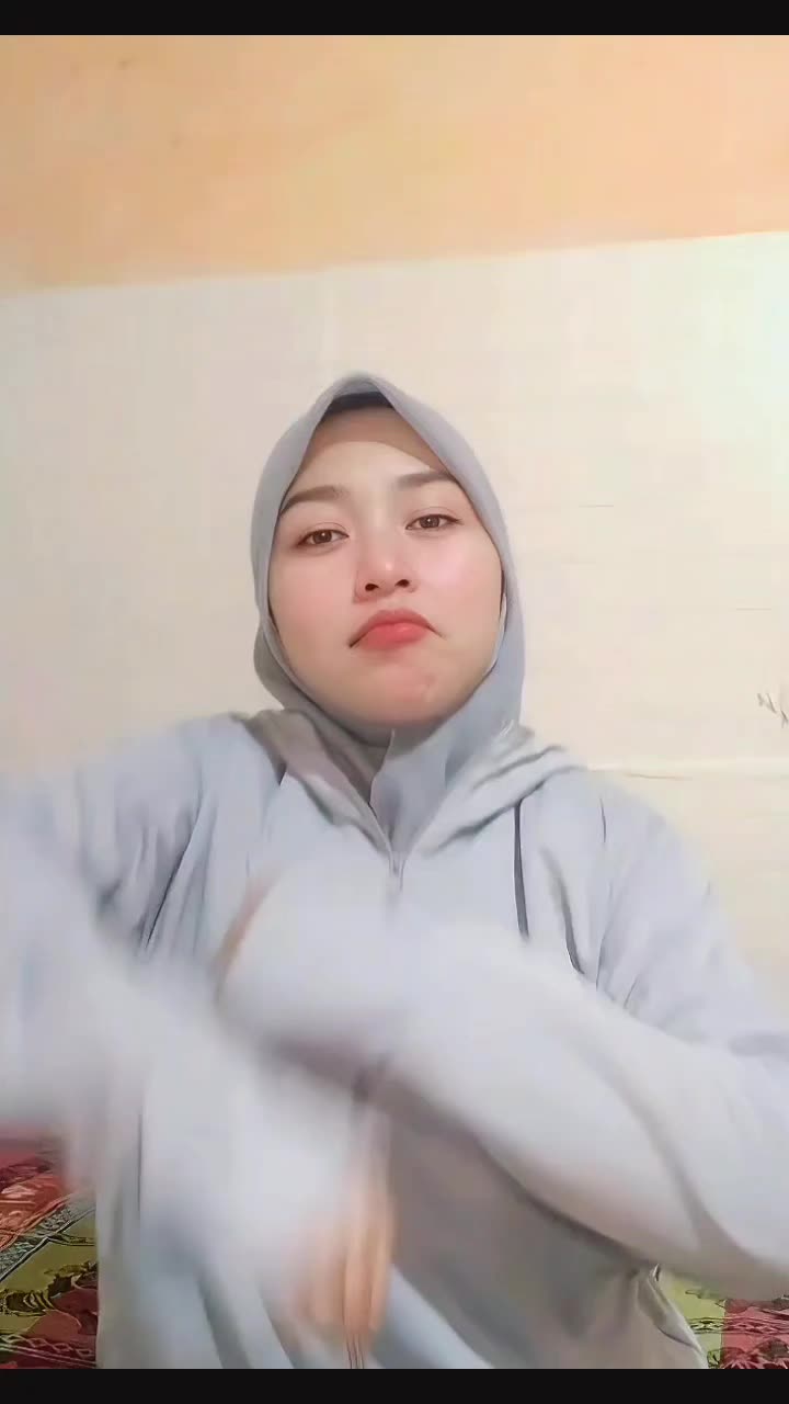 @Adeanie