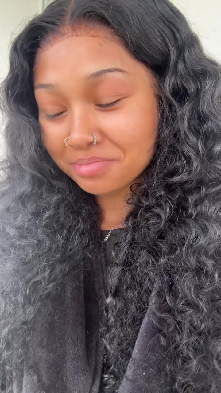 @<33