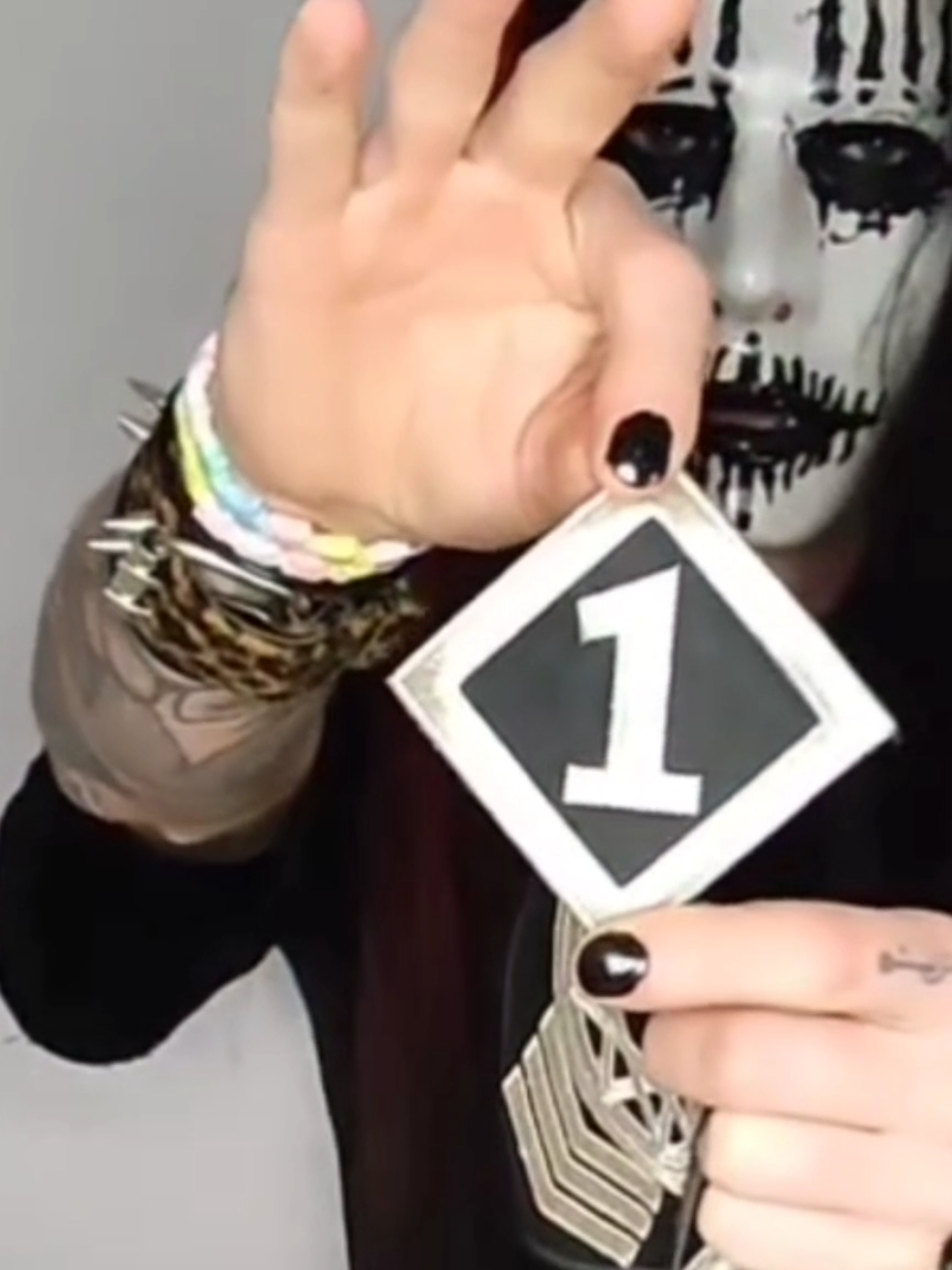 @wrappedinglass666