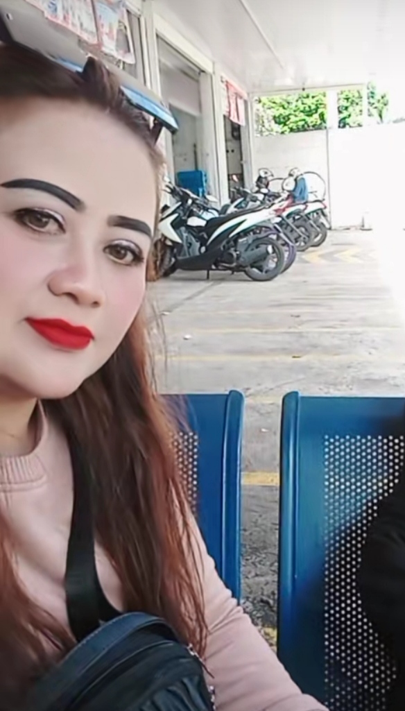 @purwi21