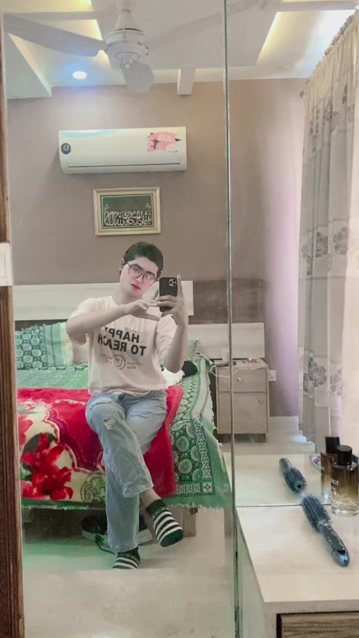 @F K🥀🧸📍