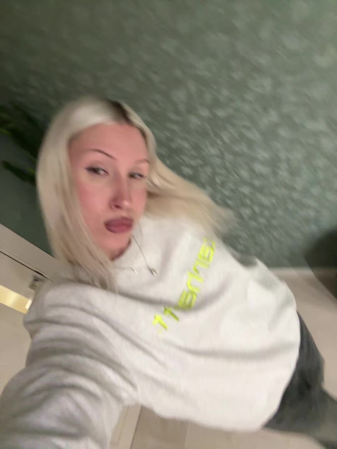 @💋