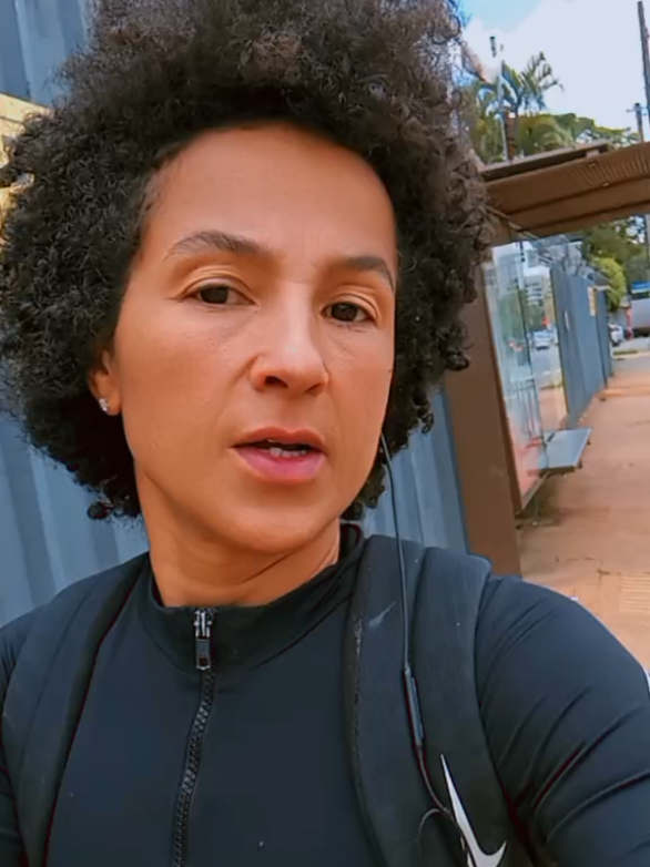 @N&aacute;dia