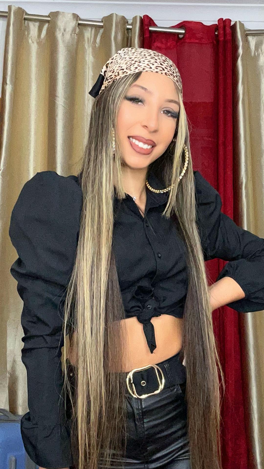 @Lisandra_17