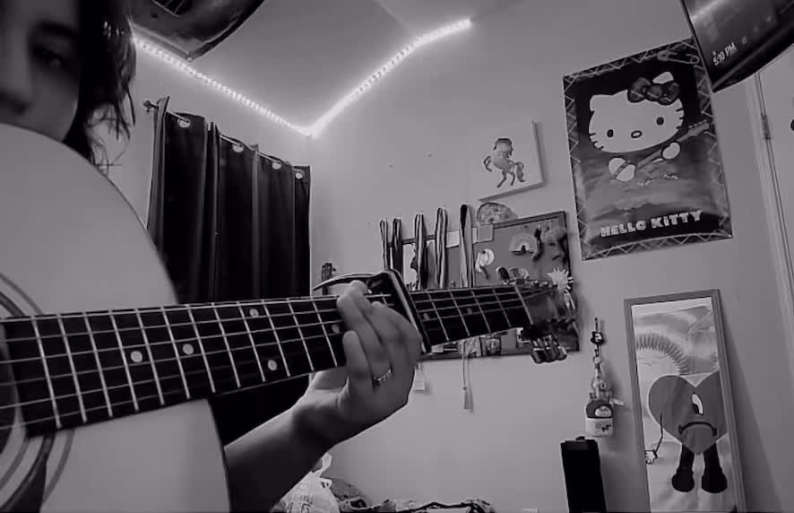 @Izzy🎸.