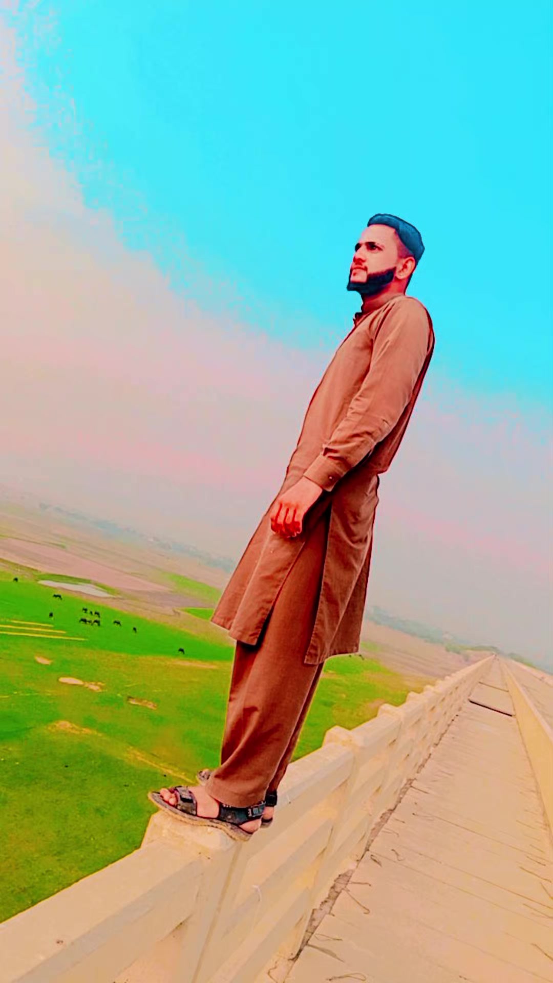 @Sarfarz ali🇬🇧💔🇵🇰