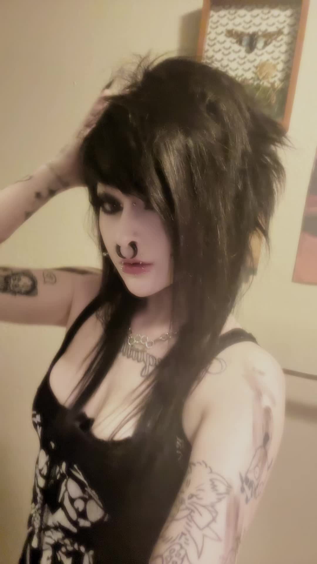 @audreysaysmeow
