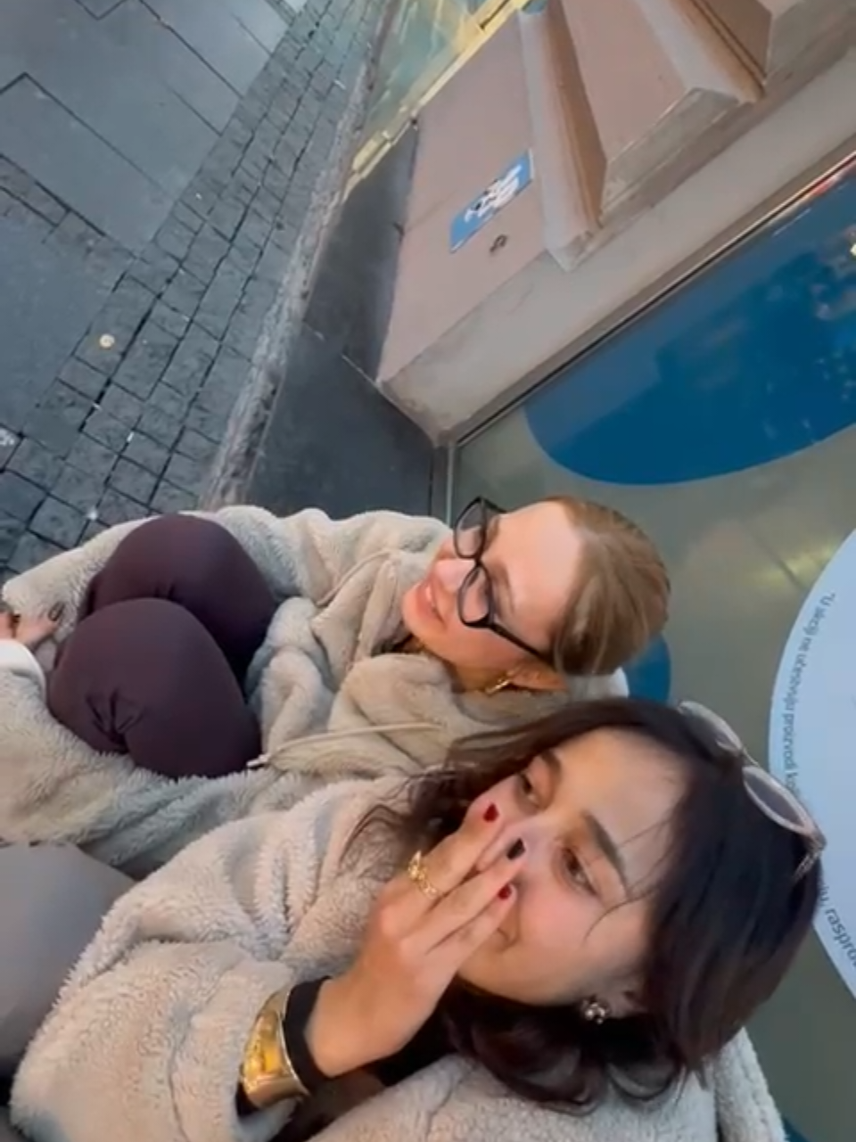 @Ayb&uuml;ke Alan