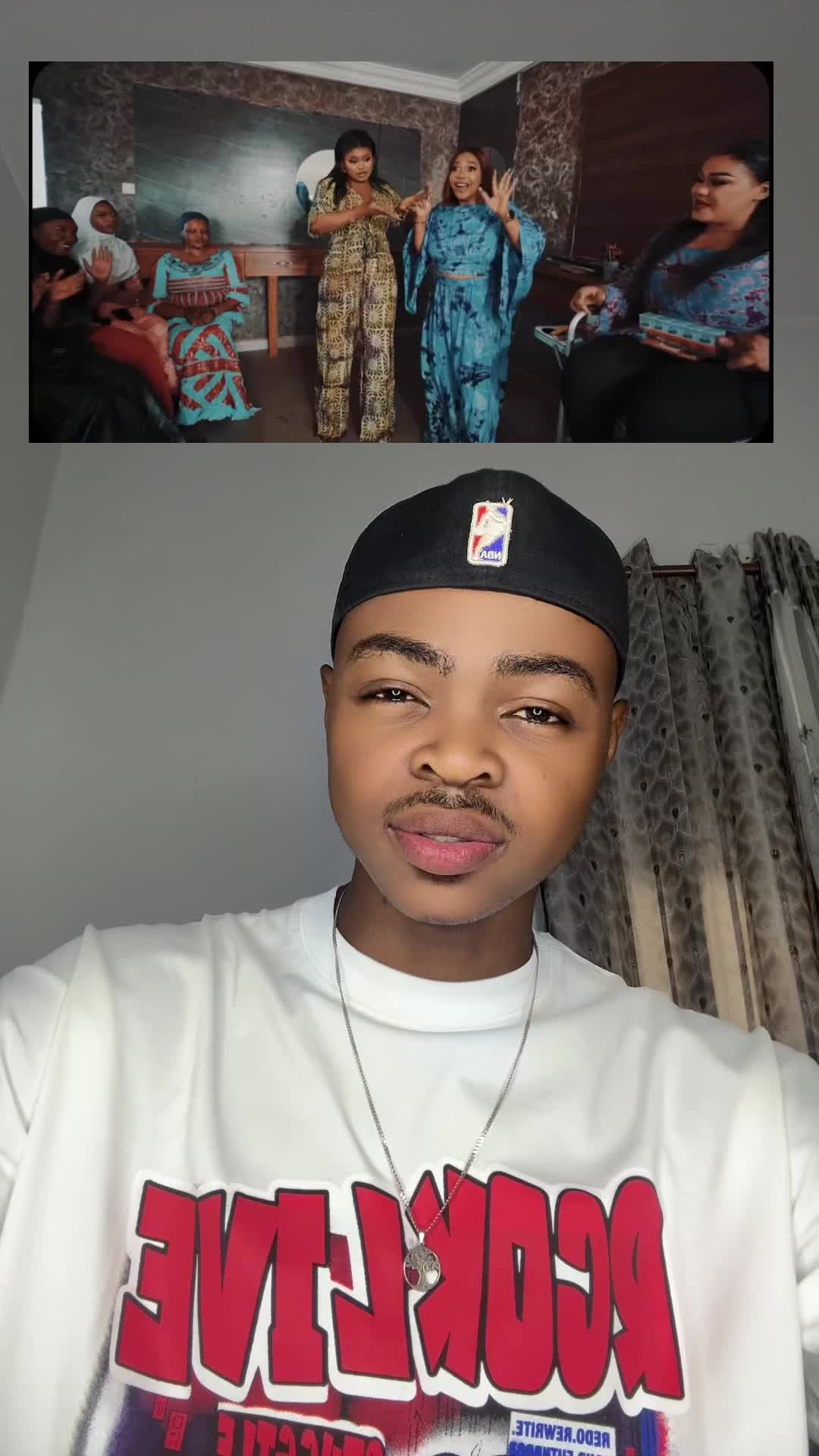 @𝔅𝔢𝔫_𝔰𝔱𝔬𝔯𝔢🇲🇱