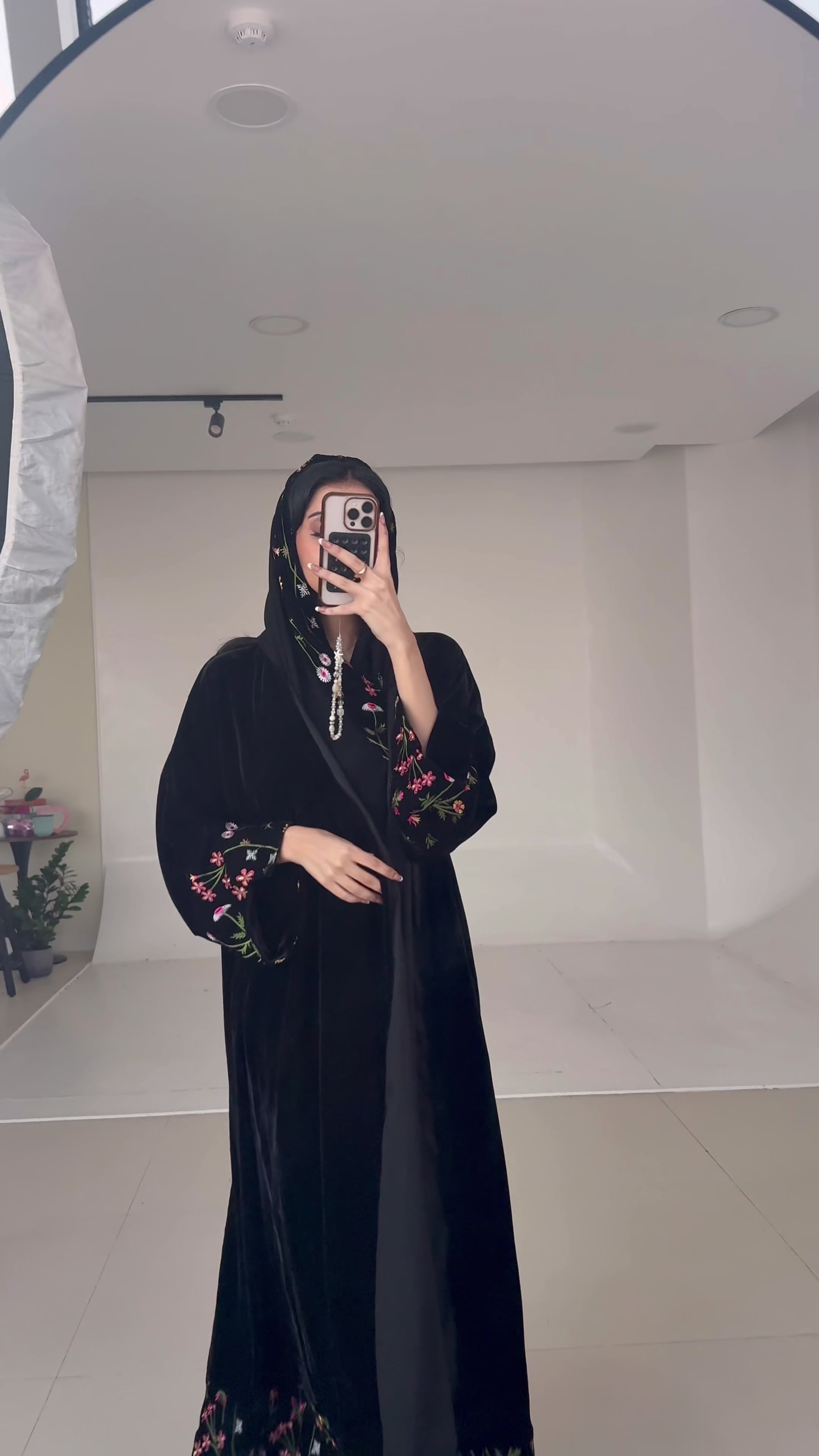@عبايات كتان