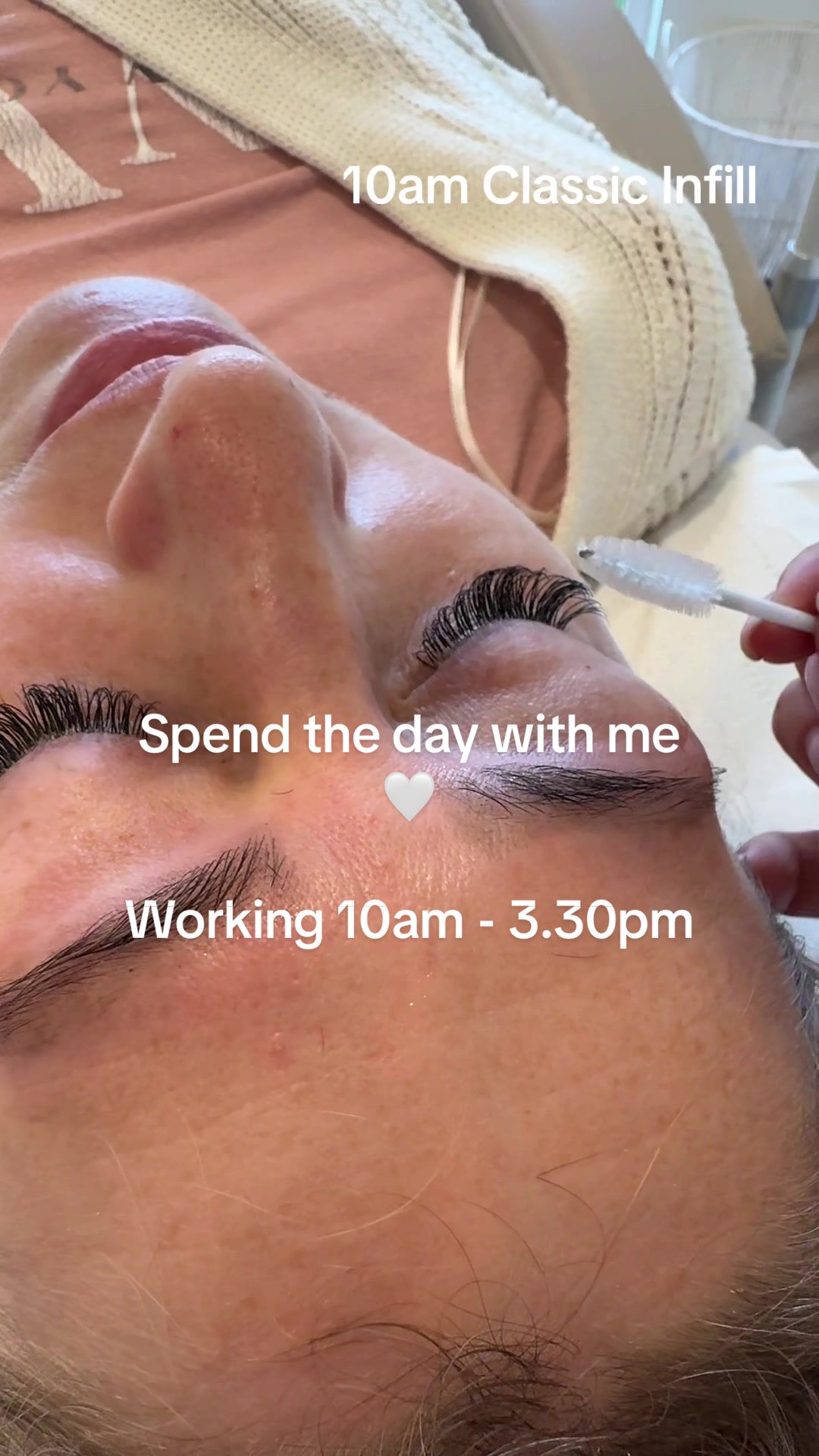 @LEIGHANNE-LASH&BROW SPECIALIST