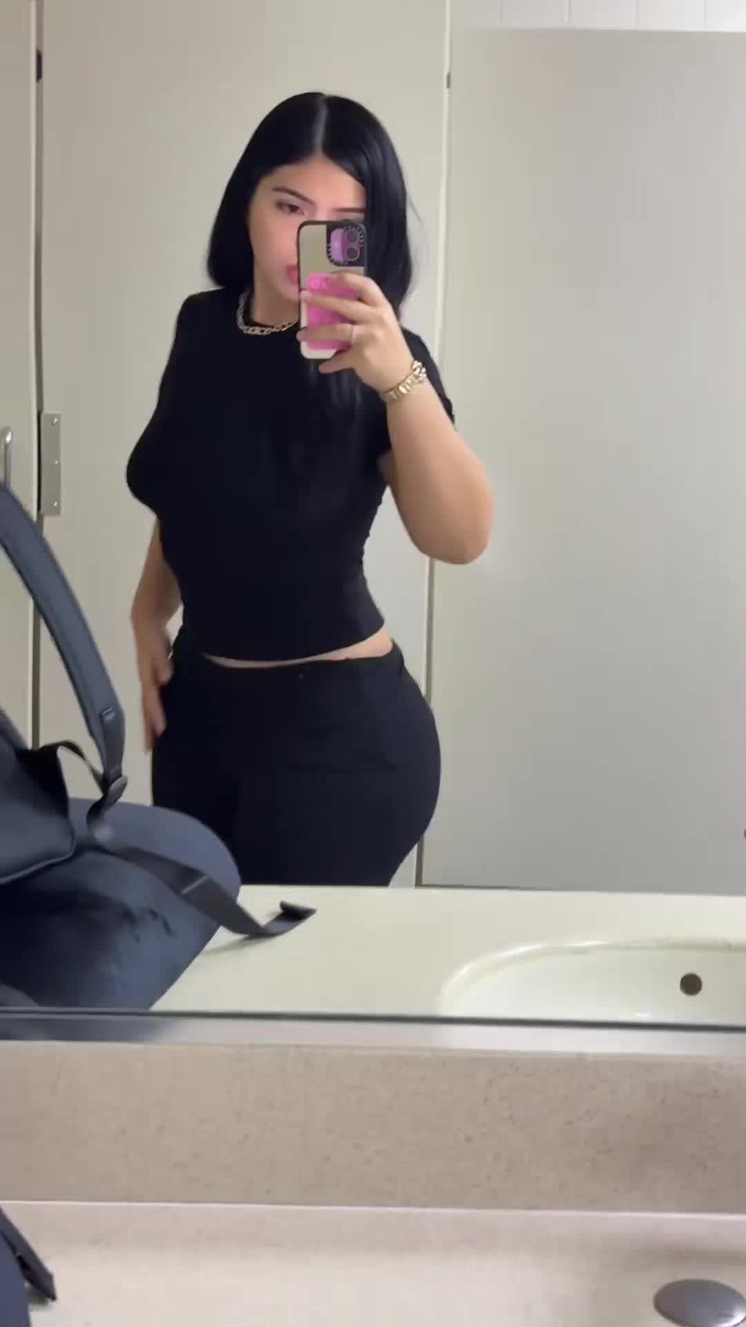 @sarinatrevino0