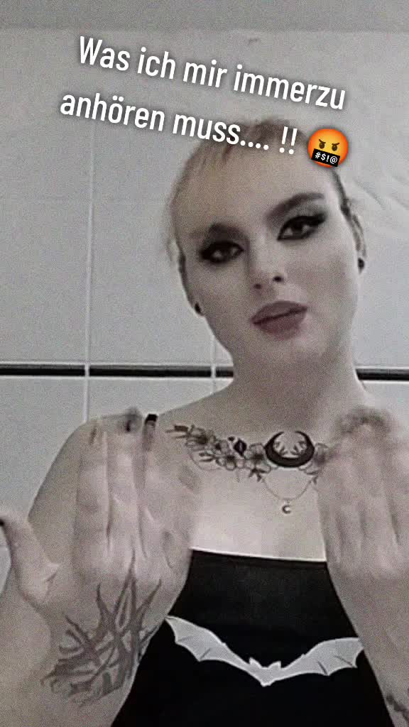 @GothMichi Team💚💜LariiVanHell