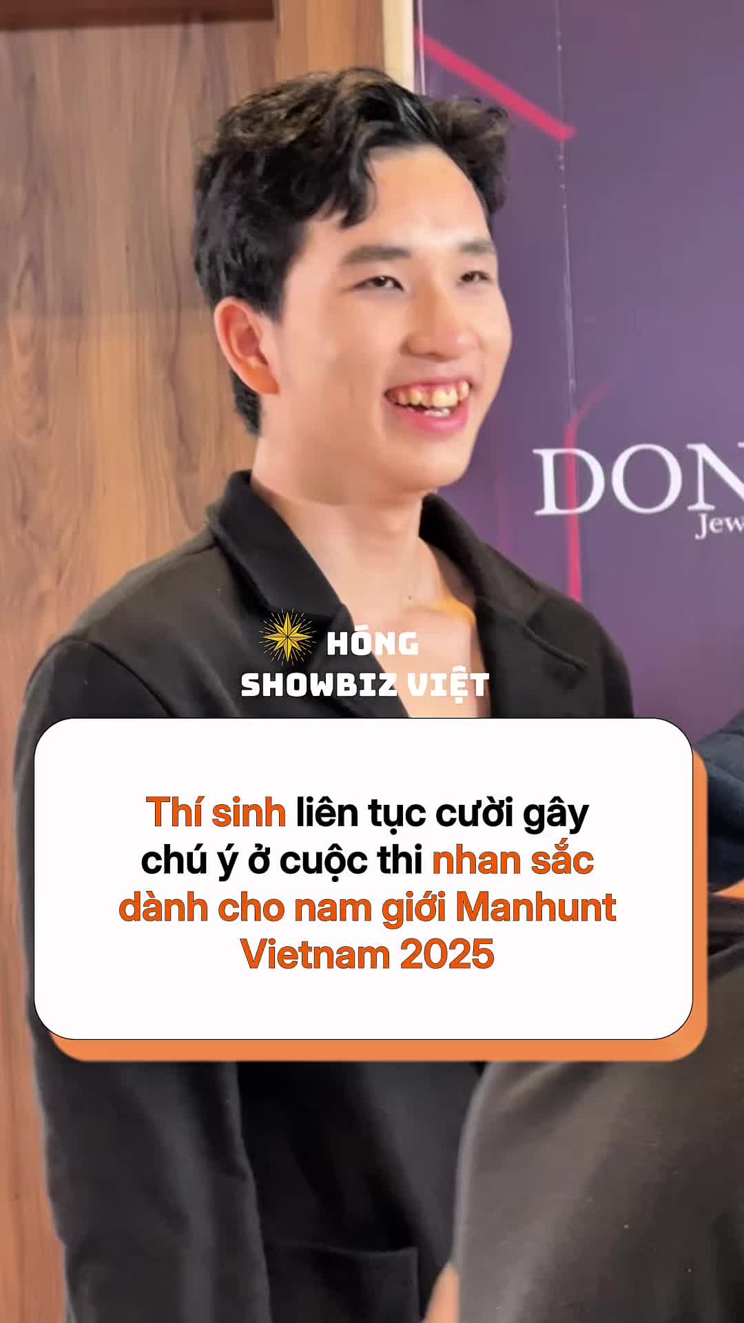 @H&oacute;ng Showbiz Việt