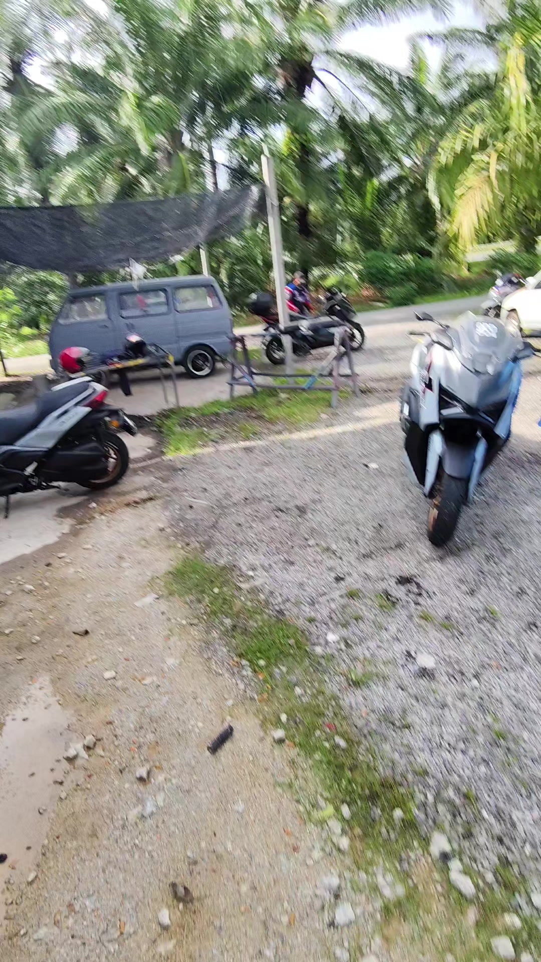 @ahli mesyuarat tingkap