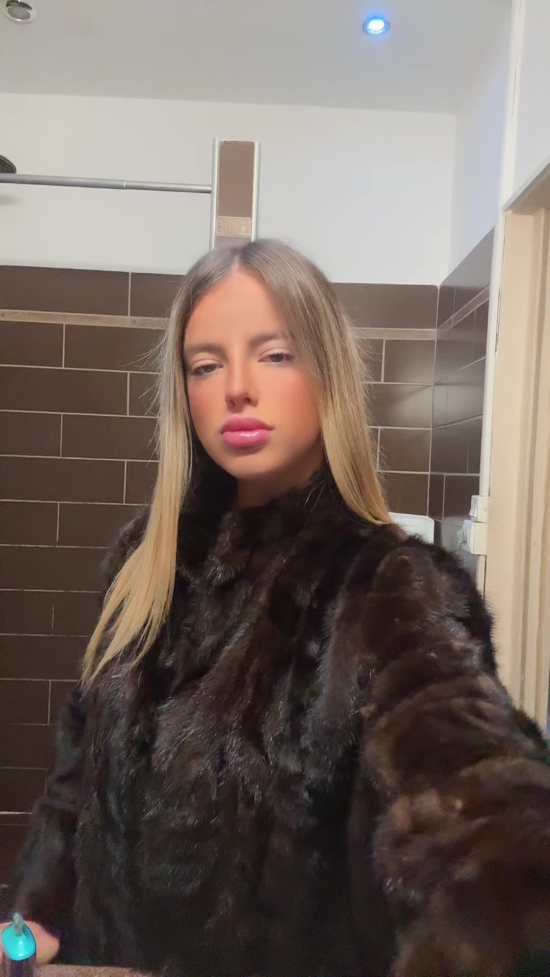 @CR ♛👸🏼