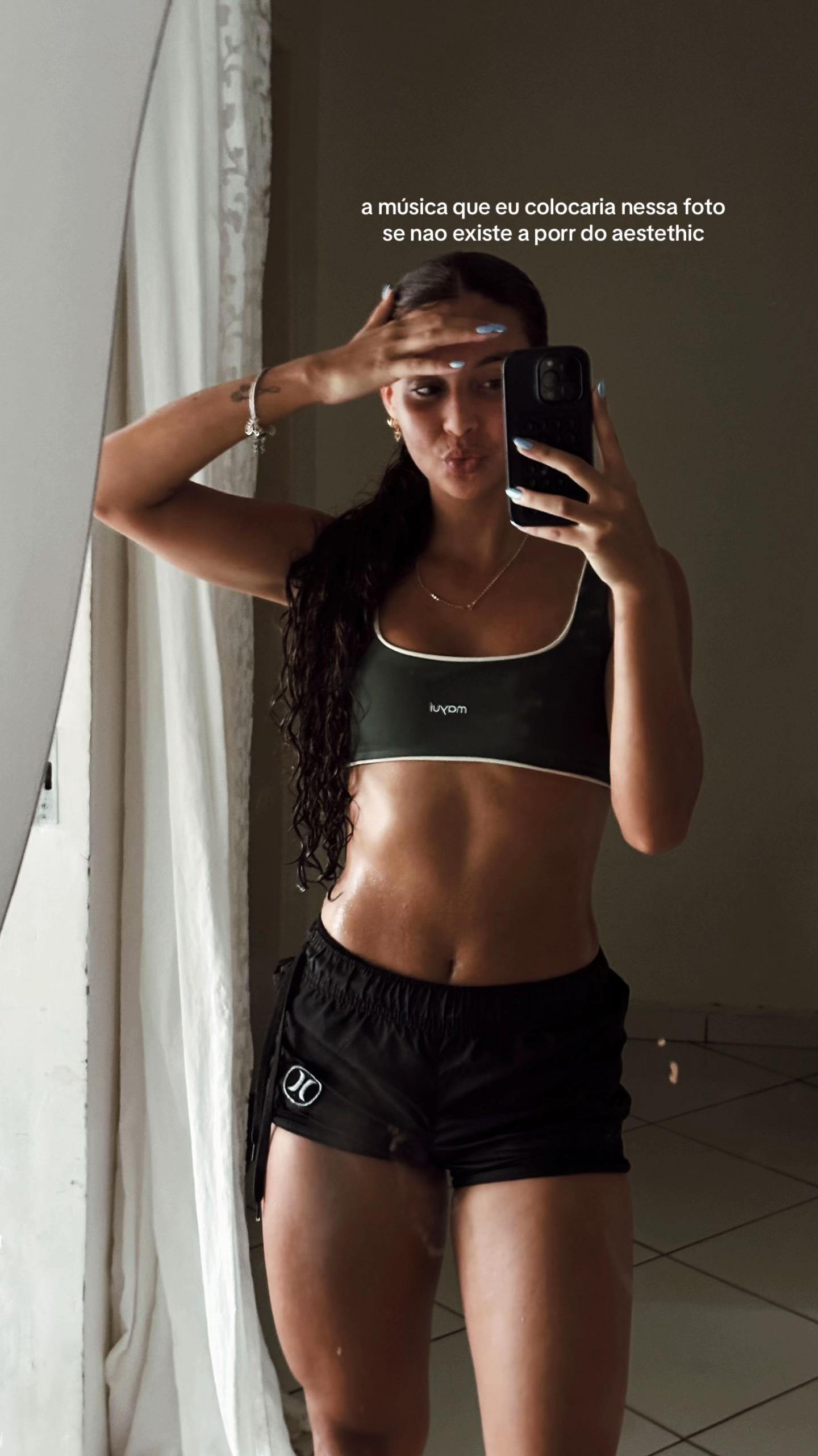 @dailyanaluisinha