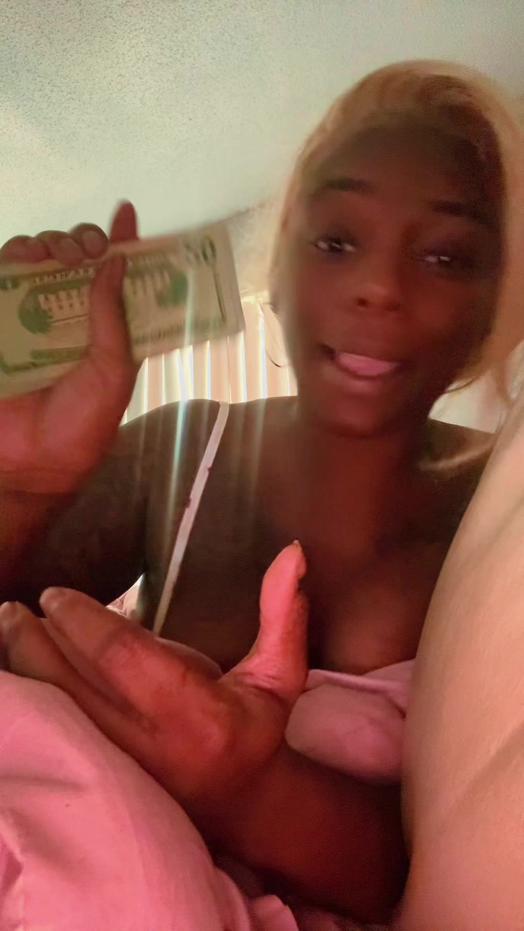 @Lickmy_chocolate28