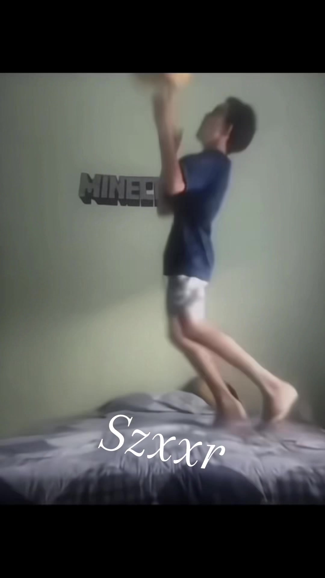 @szxxredits