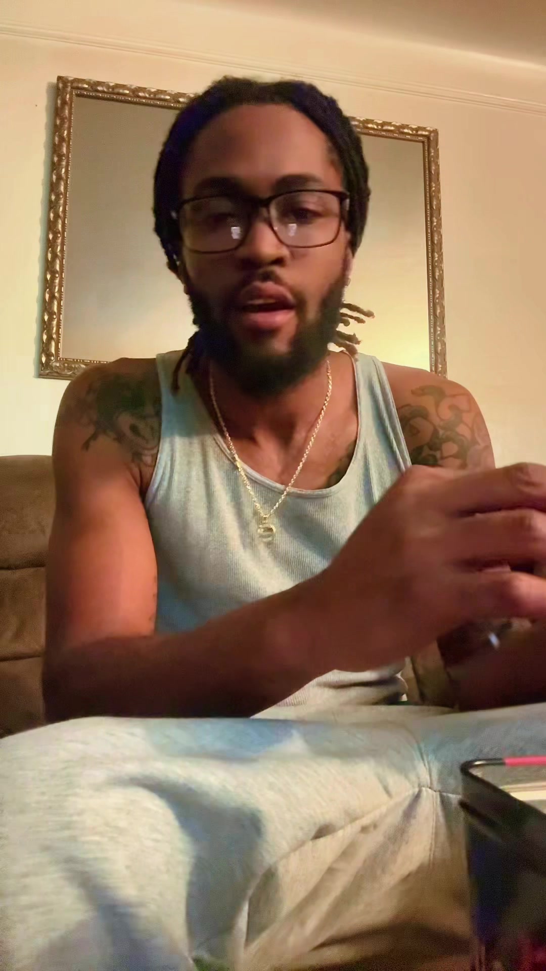 @Its_los
