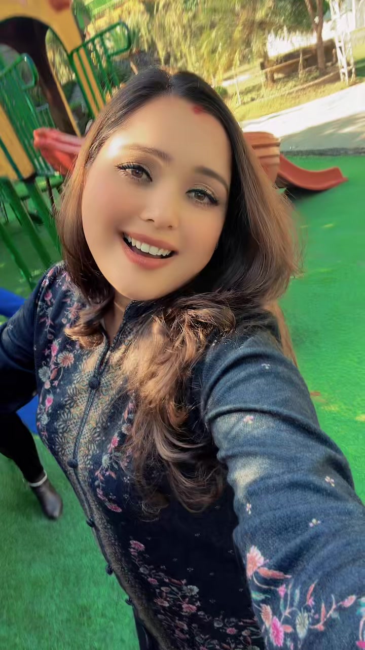 @prajaniadhikari
