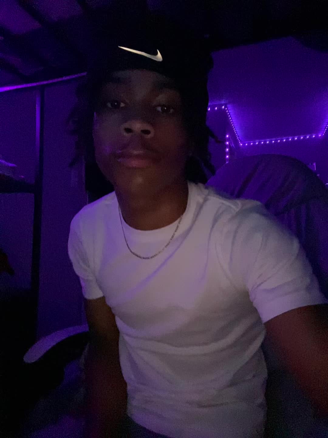 @🧍🏾