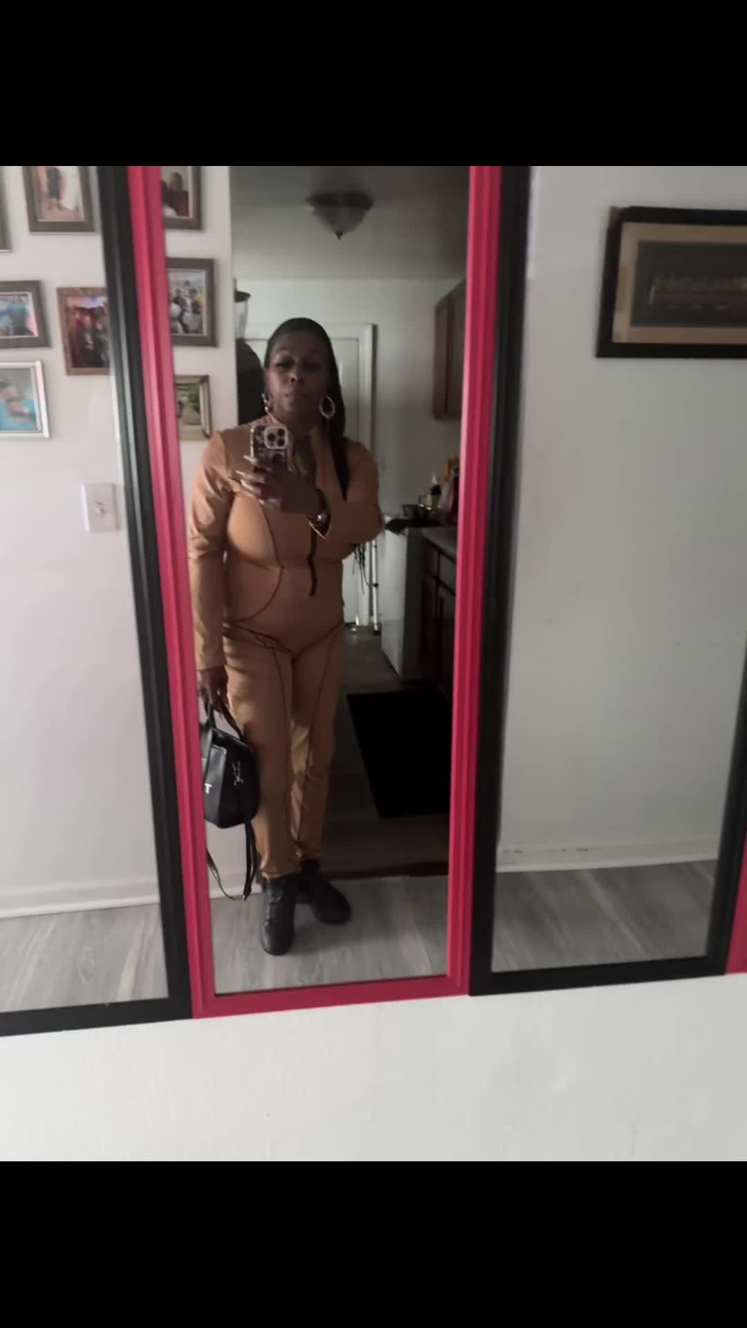 @Elaine Lewis855