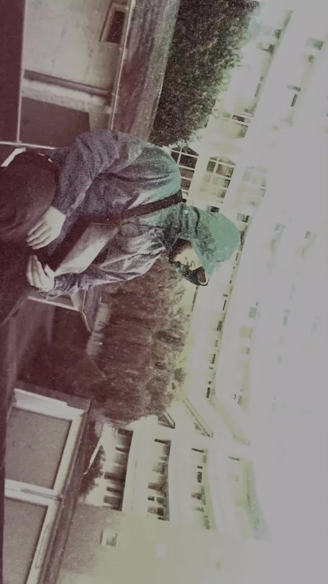 @🎭