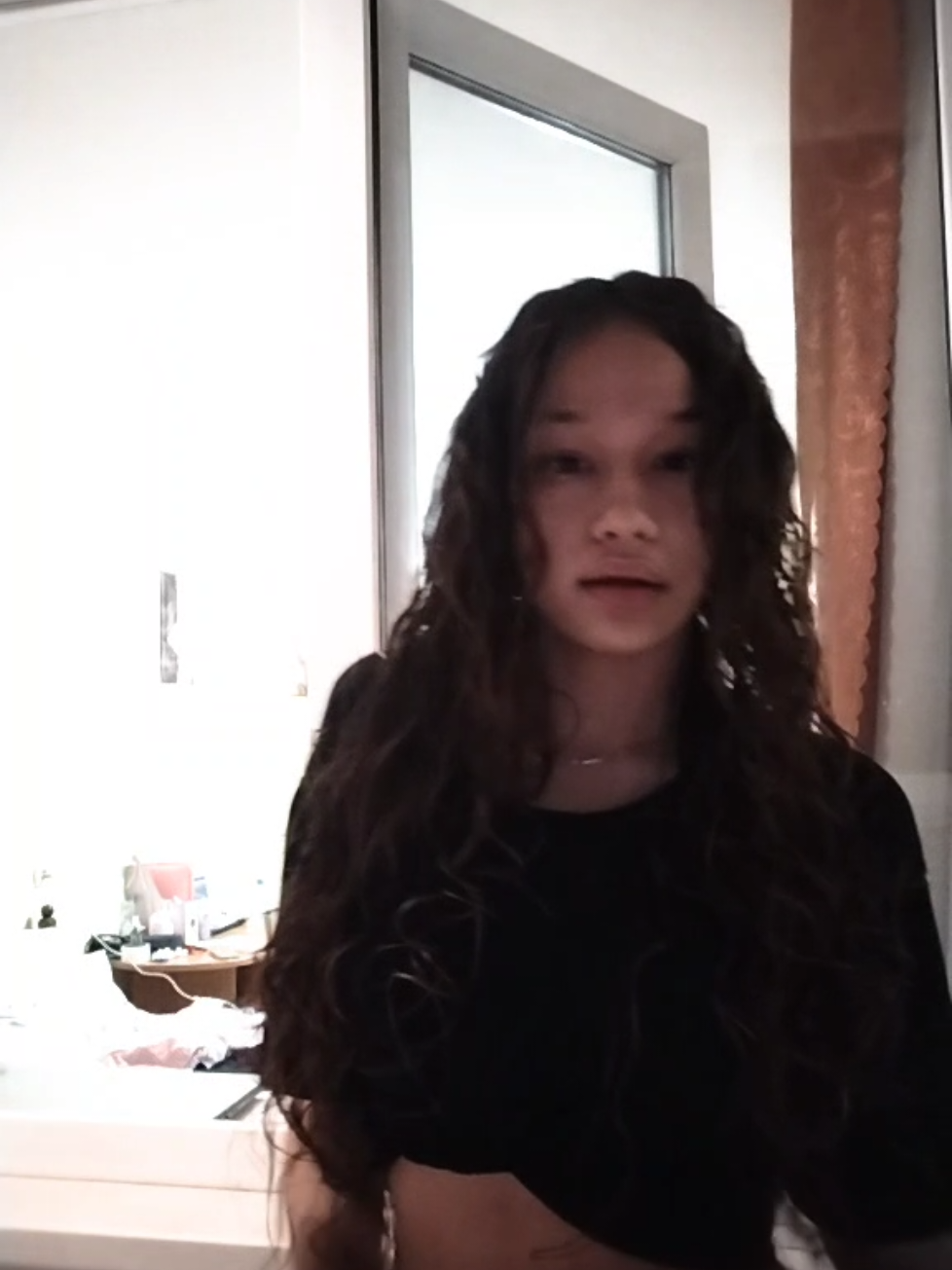 @r3;