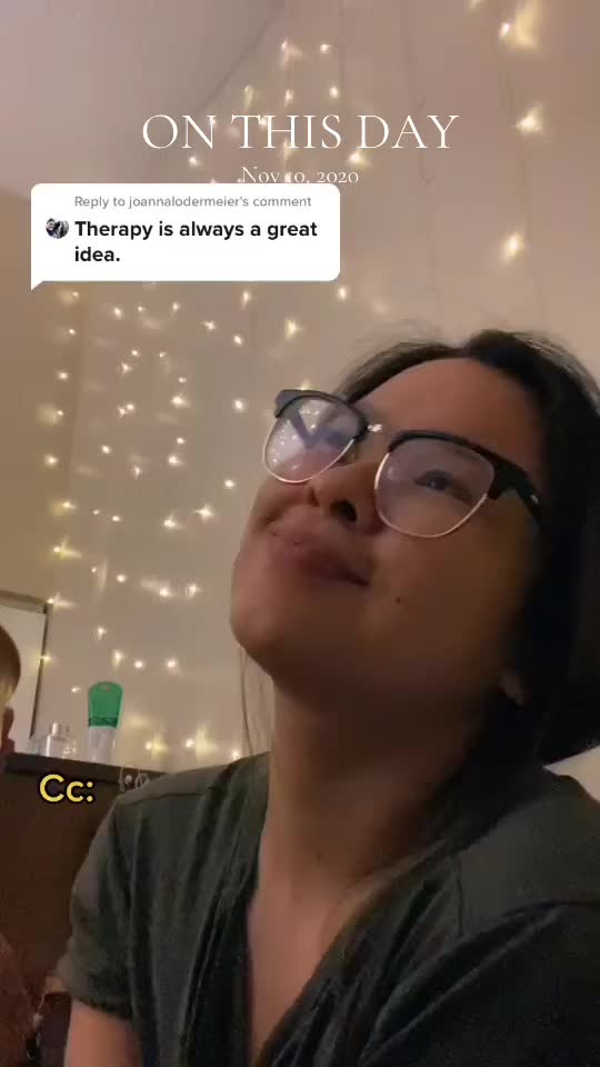 @annieneevee