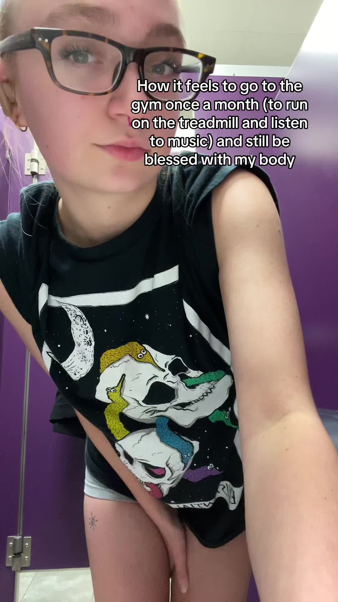 @😻